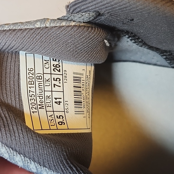 Brooks Women's Levitate 5 Neutral Running Shoe NEW IN BOX 9.5 - Picture 9 of 10